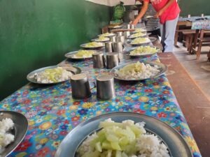 Article : Cantines scolaires à Madagascar : comment étudier le ventre vide ?